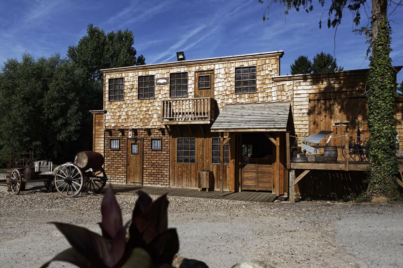 Etangs du Moulin Hotel Suzy Bagian luar foto